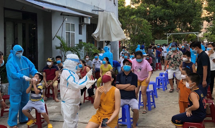 Vietnam’s Da Nang official accused of slapping medical work says ‘accidental arm swipe’