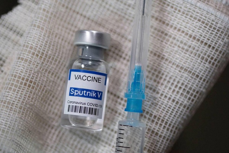 Vietnam premier demands support for medical firm to buy Sputnik V COVID-19 vaccine