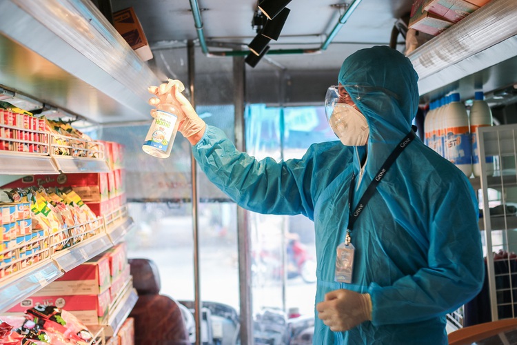 Bus transformed into mini-supermarket in Ho Chi Minh City