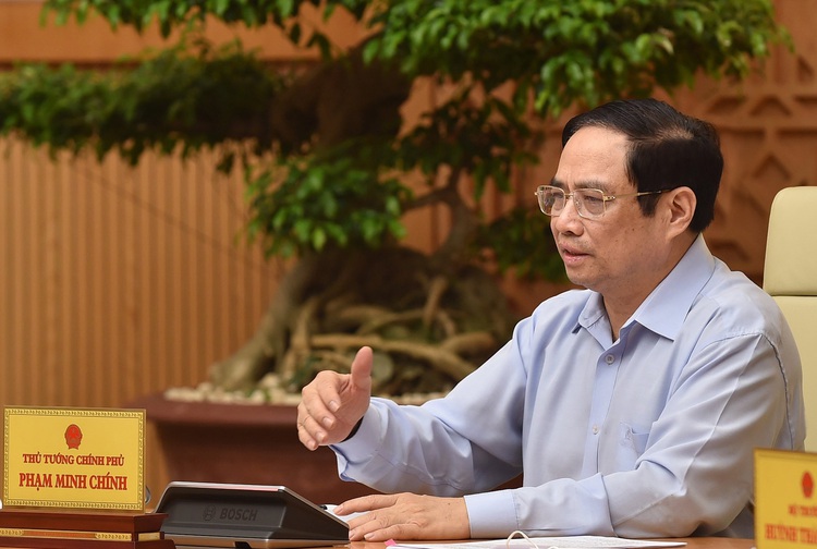 Vietnam may begin producing COVID-19 vaccine next month: PM