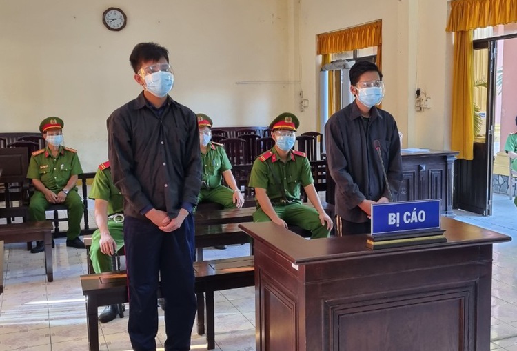 Vietnamese men jailed for combined 30 months for attacking officer at COVID-19 checkpoint