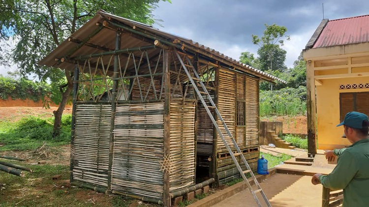 In Vietnam, authorities build mountainside bamboo lodges for COVID-19 quarantine