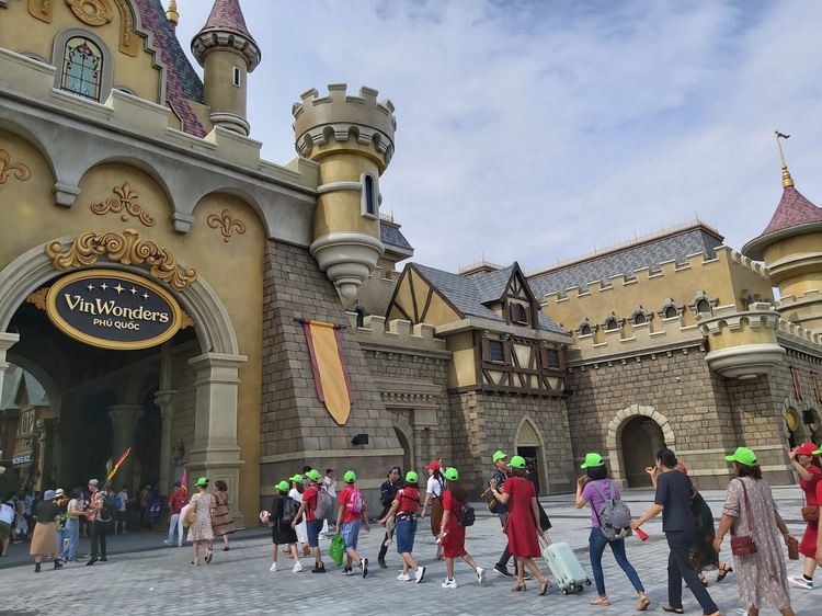 Vietnam’s Tourism Advisory Board proposes trial of countrywide travel pass
