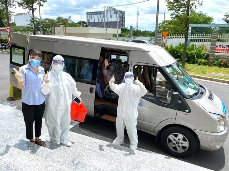 Long An, Ho Chi Minh City discharge 31 critical COVID-19 patients