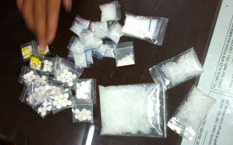 In Vietnam, anti-drug police officer nabbed for drug trafficking