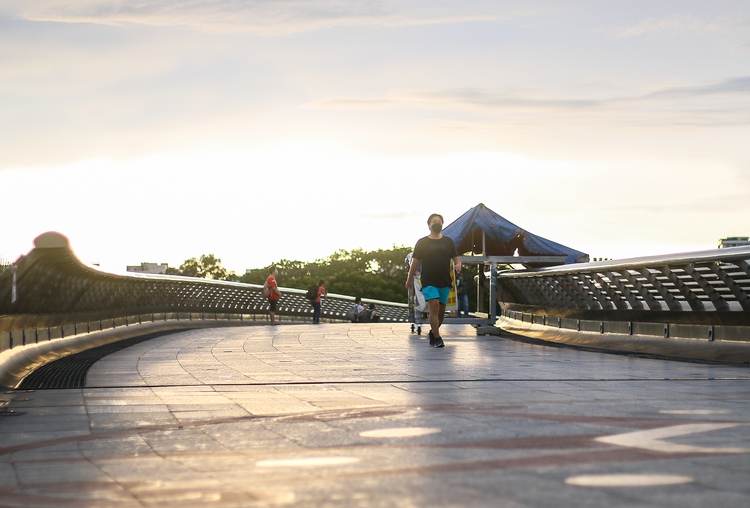 People enjoy outdoor exercise in Ho Chi Minh City’s low-risk district