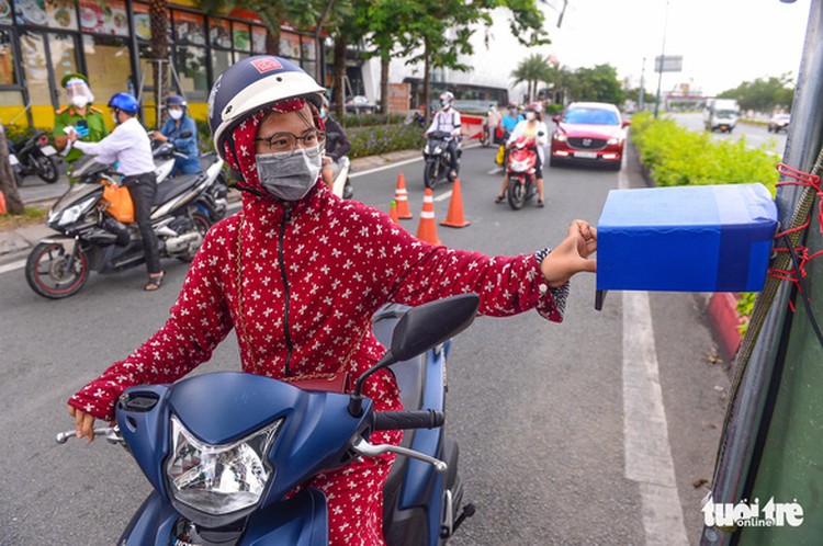 Ho Chi Minh City to loosen COVID-19 restrictions on Friday