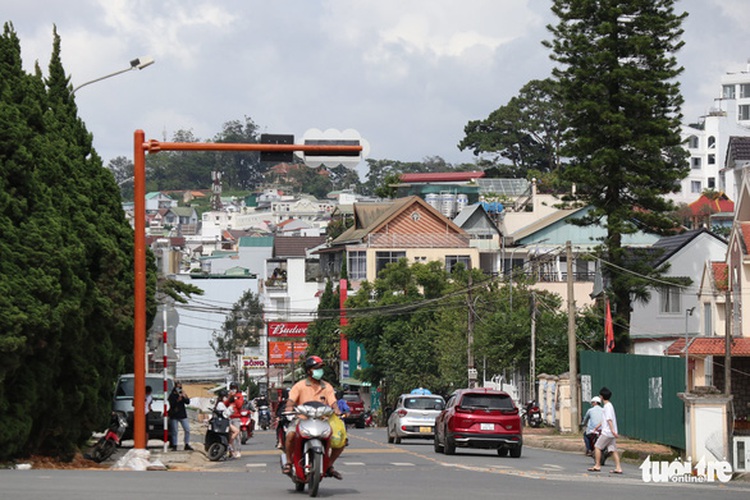 Vietnam’s Da Lat installs first traffic lights
