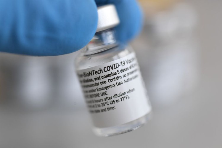 Vietnam receives another 603,000 doses of Pfizer-BioNTech COVID-19 vaccine from US