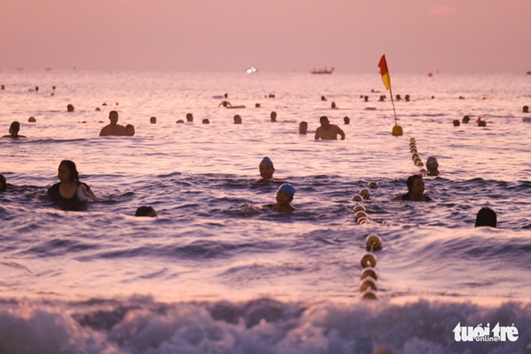Vietnam’s Da Nang welcomes back domestic travelers, mulls reopening to foreign tourists