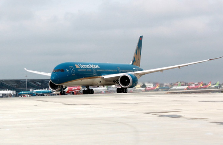 Russia, Singapore in talks to reopen regular flights to Vietnam