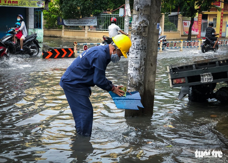 Ho Chi Minh City inundated following heavy rains