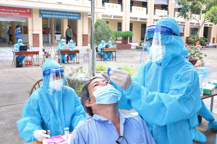 Vietnam reports 4,045 new COVID-19 cases