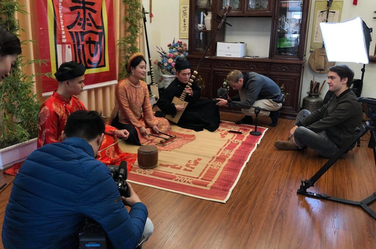 Frenchman makes documentary to understand his Vietnamese origin