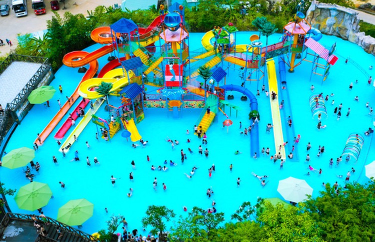 Da Nang to welcome international guests with full COVID-19 vaccination next month