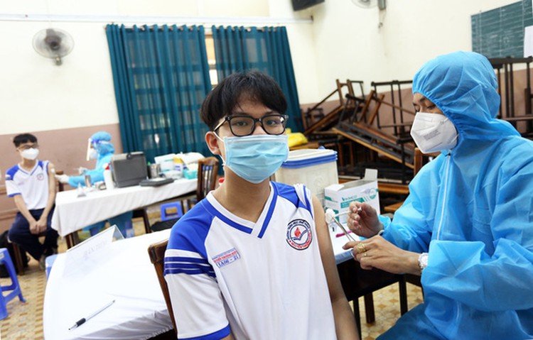 5,598 additional coronavirus cases recorded in 49 provinces, cities in Vietnam