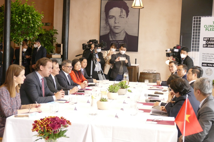 Vietnam purchases 25 million more AstraZeneca COVID-19 vaccine doses