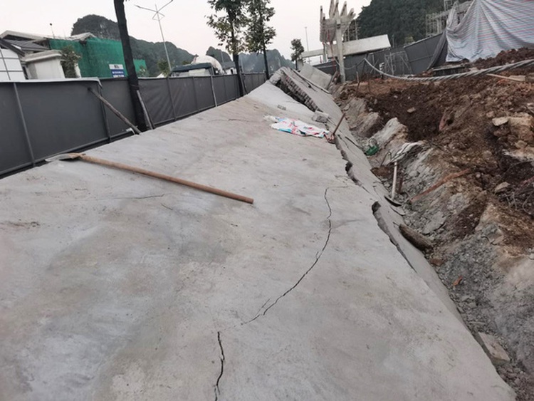 Two killed in Vietnam resort wall collapse