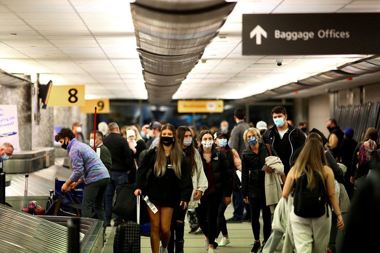 U.S. braces for surge of vaccinated international travelers