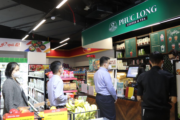 Why has Korean chaebol invested over $1.2bn in Masan and its subsidiaries?