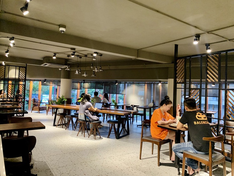 Ho Chi Minh City abolishes 10pm curfew for restaurants