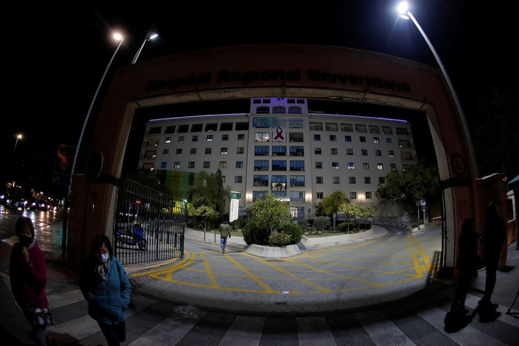 Nearly 70 ICU medics at Spanish hospital COVID-19 positive after Christmas party