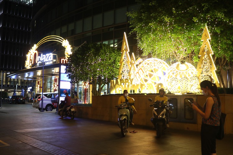 Ho Chi Minh City embraces quieter Christmas due to COVID-19
