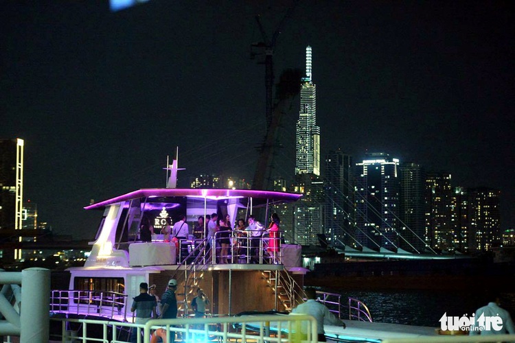 Ho Chi Minh City considers organizing New Year countdown event