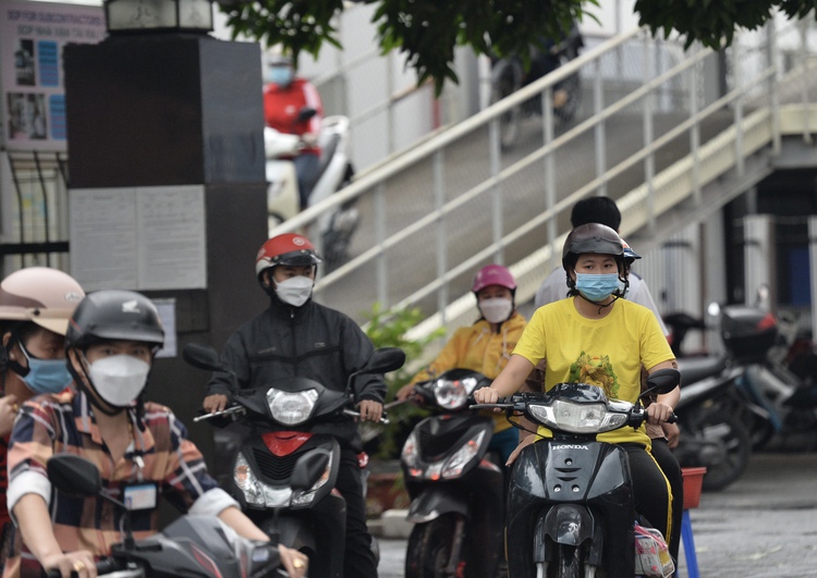 Vietnam seeks $15.3 bln stimulus package to prop up virus-hit economy