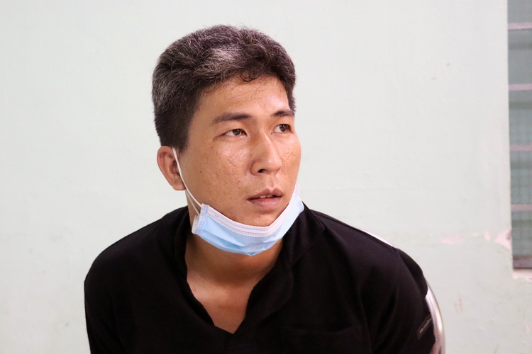 Two men arrested after robbing home-alone children of iPad in Vietnam
