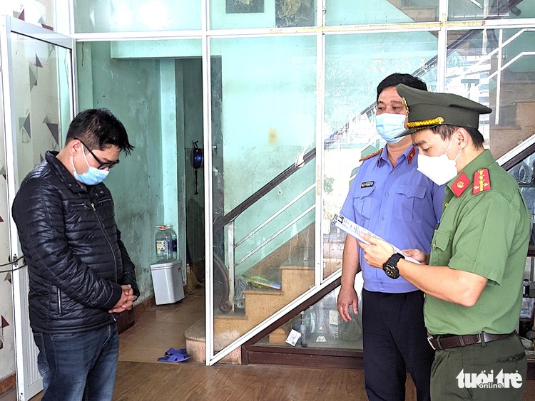 Company directors arrested for helping foreigners enter Vietnam illegally under guise of experts