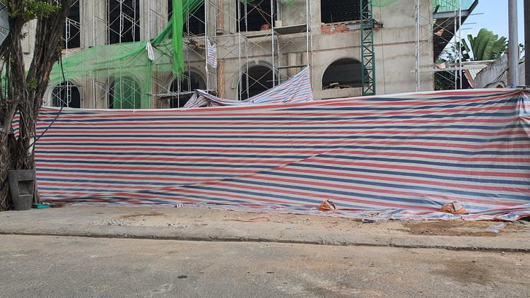 Scaffolding accident kills two at construction site in Ho Chi Minh City
