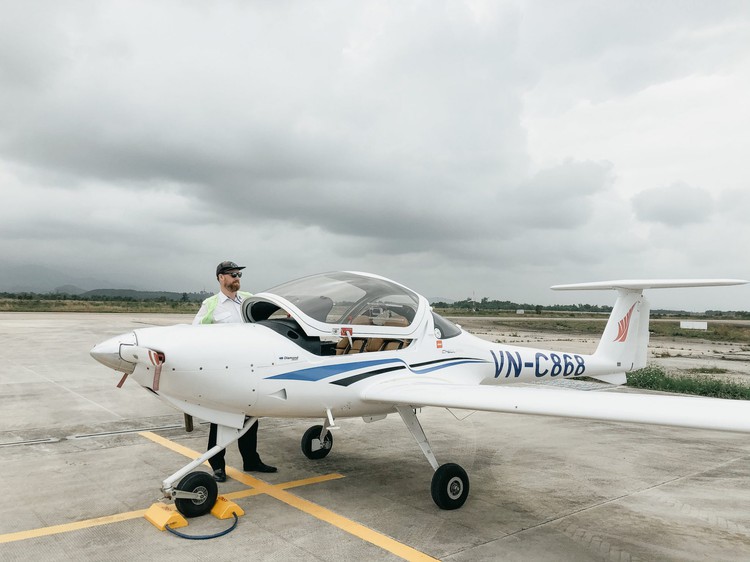 Vietnam’s aviation watchdog investigates training plane crash