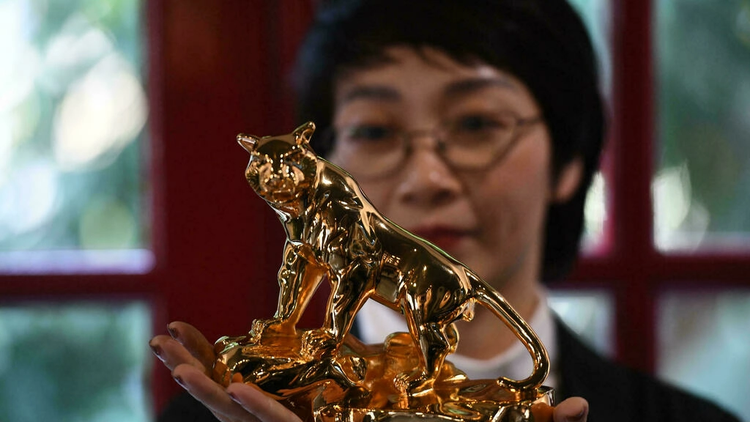 Burning bright: Vietnam's gold-plated new year tiger