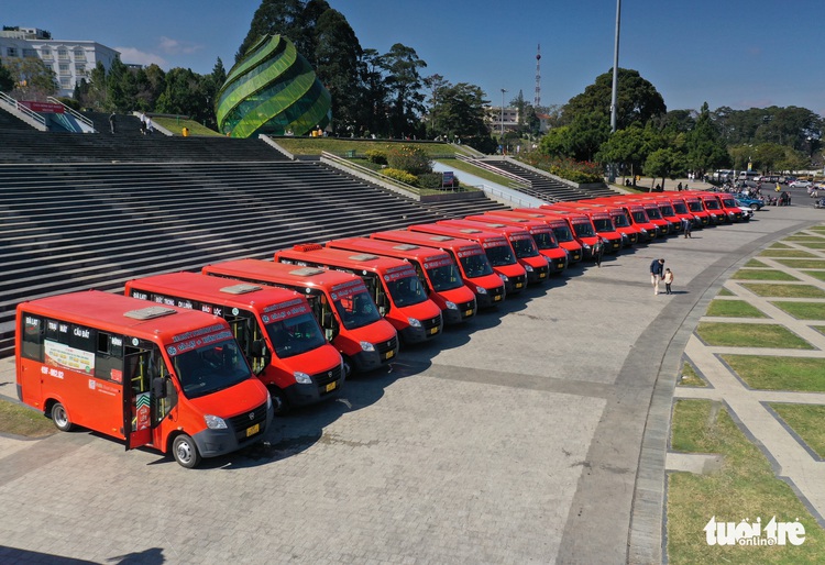 Vietnamese transport firm launches new minibus service in touristic city of Da Lat