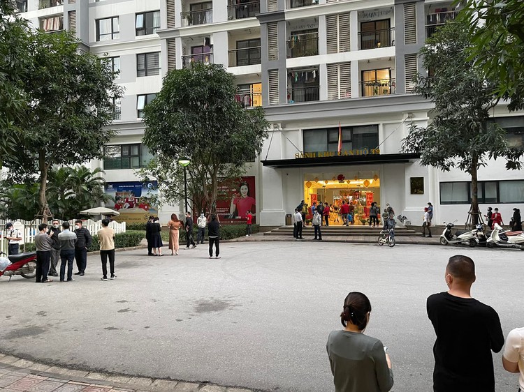 Boy, man fall from high-rises to deaths in Hanoi