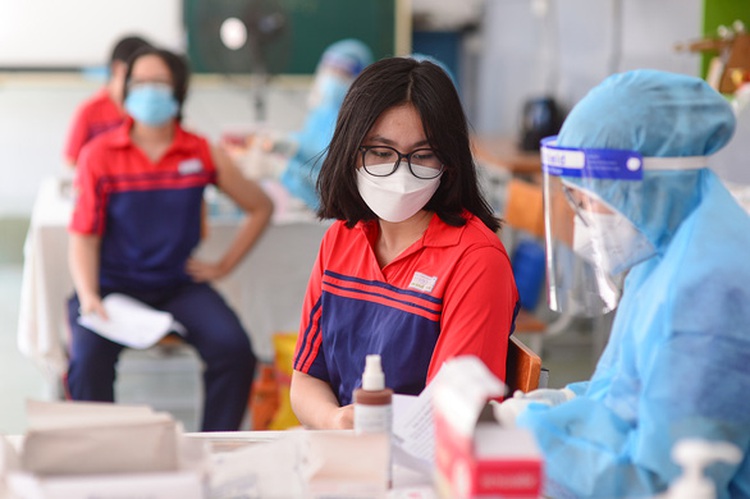 Vietnam reports 8,601 new COVID-19 cases