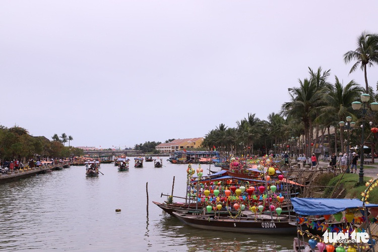 Thousands cram Vietnam’s Hoi An during Tet holiday