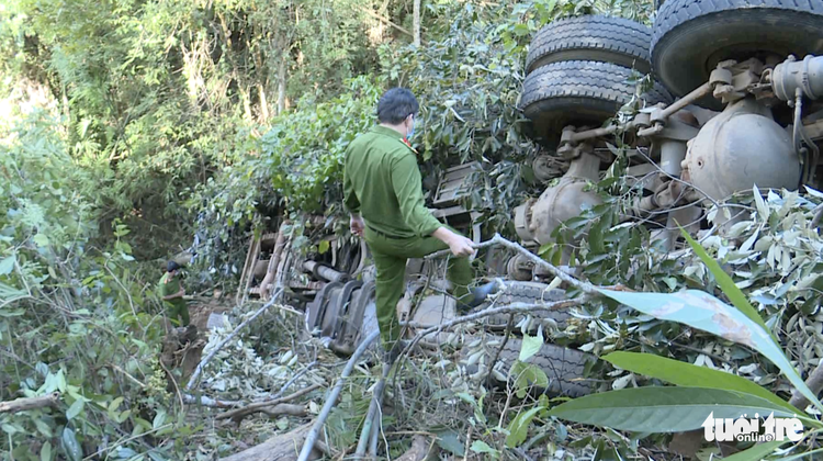 At least 6 killed, three injured as cassava truck plunges off cliff in Vietnam