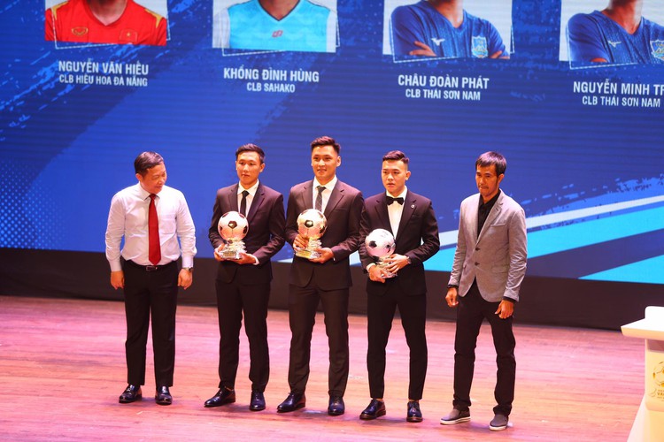 Vietnam announces winners of 2021 Golden Ball awards