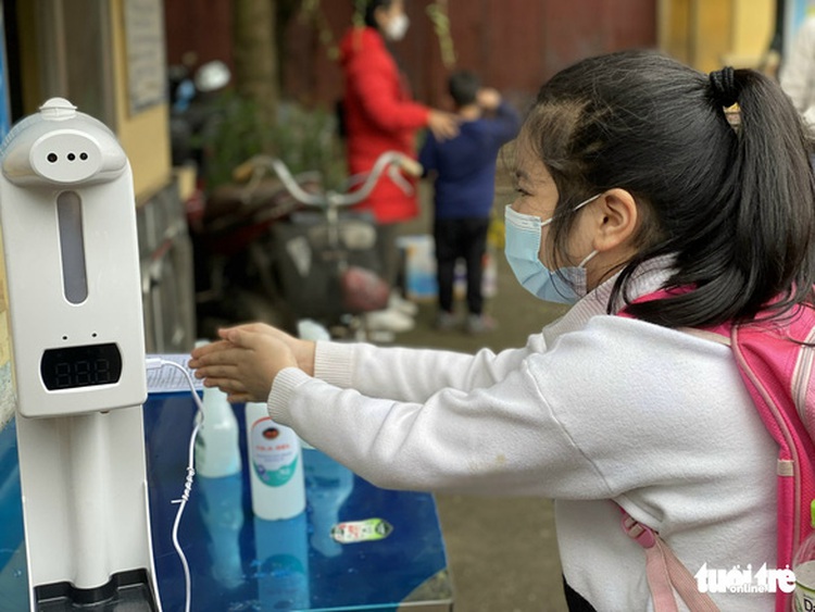 Hanoi puts school resumption of grade 1 - 6 students on hold