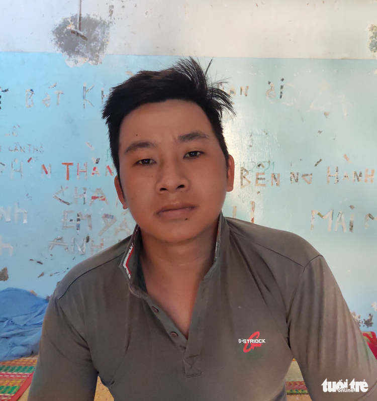 In Vietnam, burglar breaks foot after jumping off first floor during escape