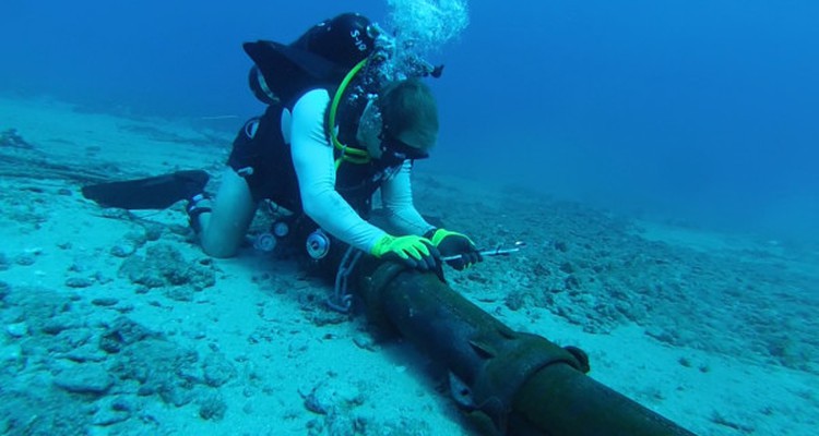 Vietnam finishes repairing two major submarine cable systems