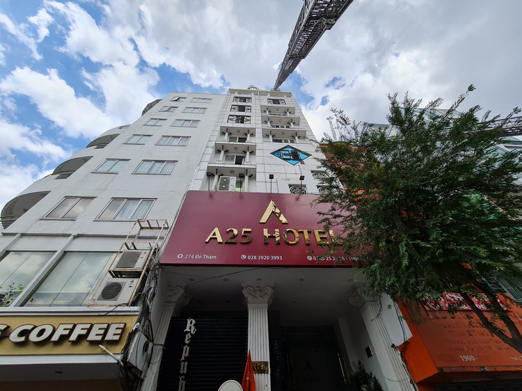 Three rescued from burning hotel in Ho Chi Minh City