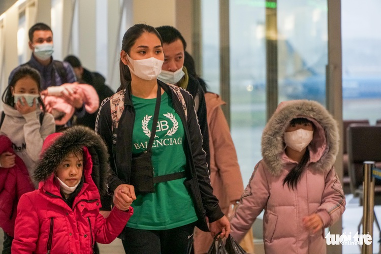 300 more Vietnamese repatriated from Ukraine