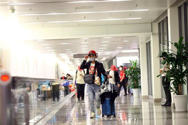No proof of COVID-19 vaccination, recovery required for entry into Vietnam: ministry proposal