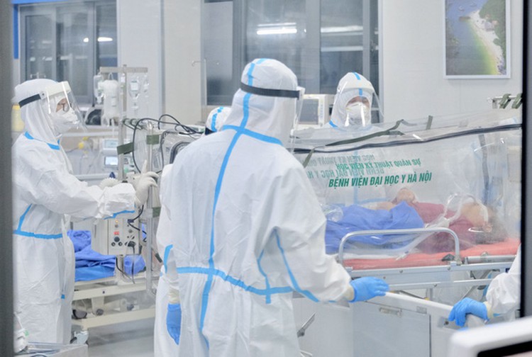 Vietnam reports 131,713 new coronavirus infections, 69 deaths