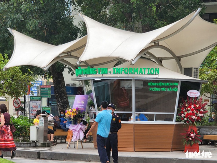 Vietnam hospitals in financial distress as COVID-19 drives patients away