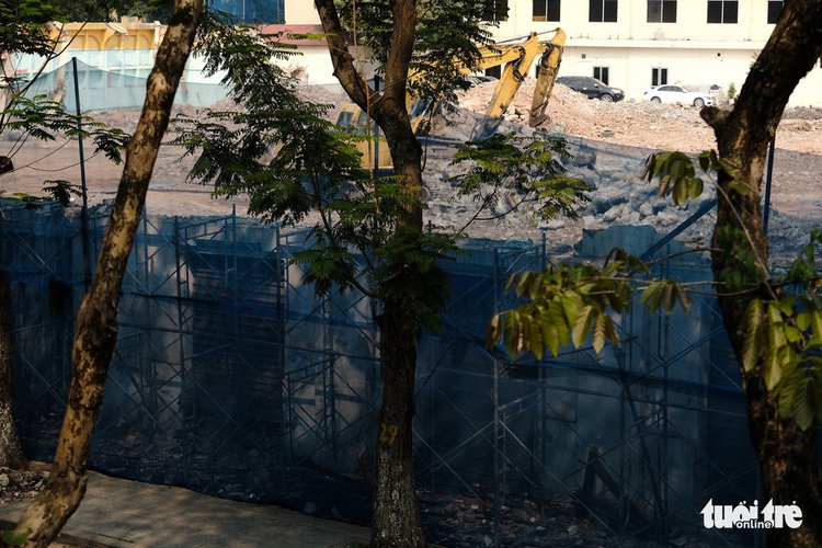 Hanoi Party chief orders suspension of old French-style building demolition