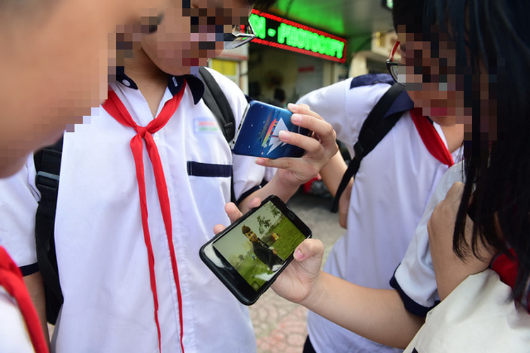 Vietnamese teen boy found dead in kitchen with suicide note